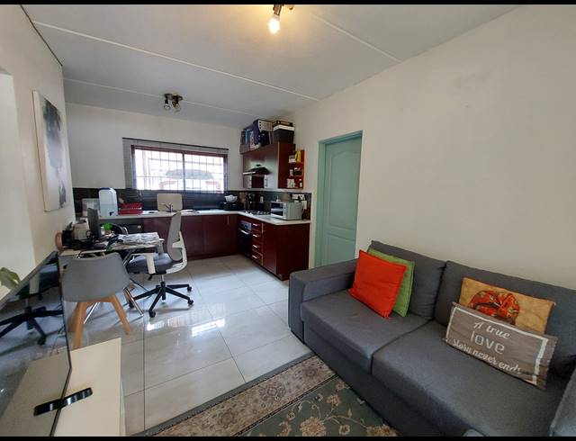 2 BEDROOM APARTMENT RENTED IN HONEYDEW